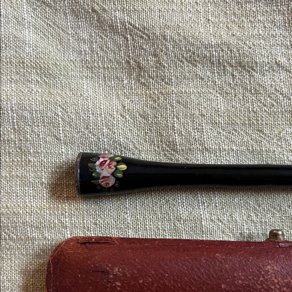 Vintage Cigarette Holder with Leather Case 1920-1930 Hand Painted Red Rose - Picture 4 of 13